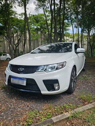 KIA CERATO 2.0 KOUP 16V GASOLINA 2P AUTOMÁTICO KIA CERATO 2.0 KOUP 16V GASOLINA 2P AUTOMÁTICO